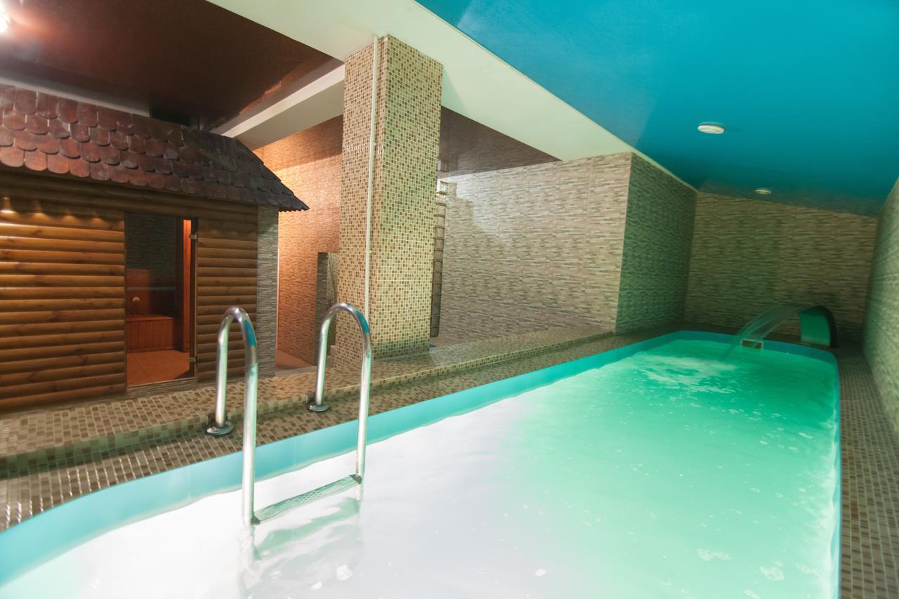 Hotel Prietenia Bender Esterno foto